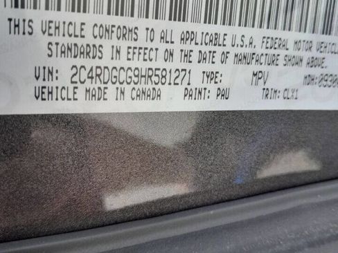 Used 2017 Dodge Grand Caravan SXT image 8