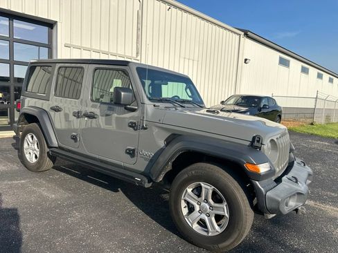 Used 2019 Jeep Wrangler Unlimited Sport S AWD/4WD image 6