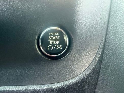 Used 2012 Dodge Challenger SRT8 image 21