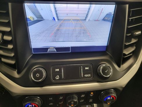 Certified 2023 GMC Acadia SLE w/ Driver Convenience Package image 14