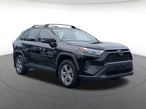 Used 2022 Toyota RAV4 XLE w/ Convenience Package AWD/4WD image 8