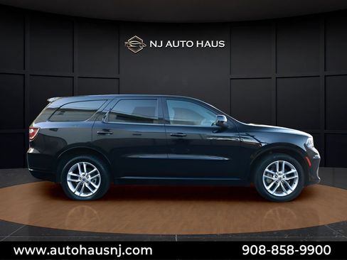 Used 2023 Dodge Durango GT RWD image 9