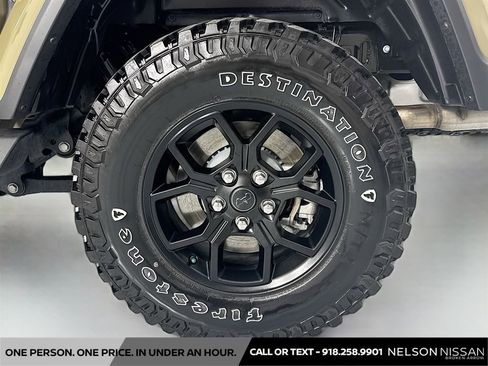 Used 2025 Jeep Gladiator Sport AWD/4WD image 30