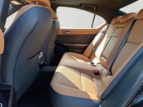 Used 2024 Lexus IS 300 F Sport image 8