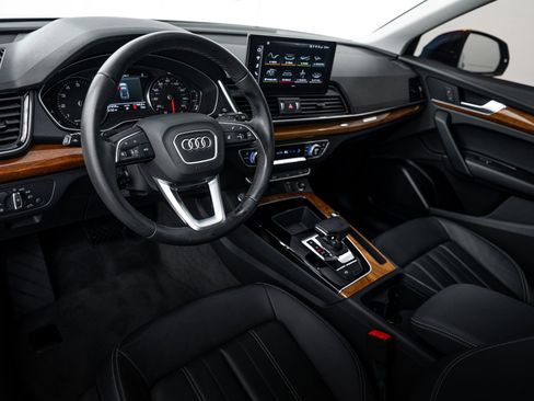 Certified 2023 Audi Q5 2.0T Premium w/ Convenience Package AWD/4WD image 10