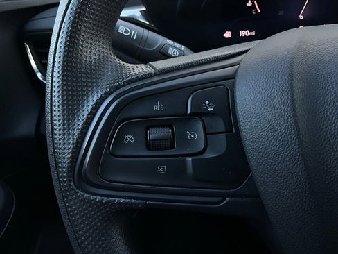 Used 2025 Buick Envista Preferred image 33