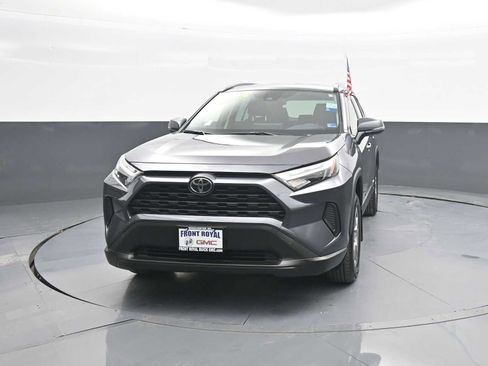 Used 2025 Toyota RAV4 XLE AWD/4WD image 3
