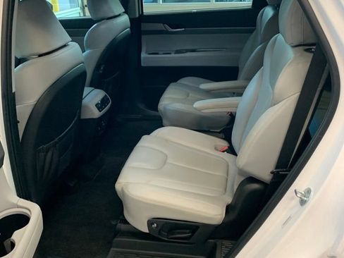 Used 2022 Hyundai Palisade SEL w/ Premium Package AWD/4WD image 7