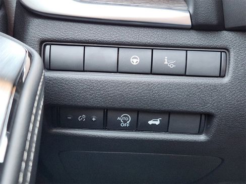 New 2026 Nissan Rogue Platinum w/ Platinum Premium Package image 17