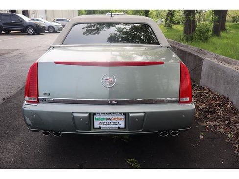 Used 2006 Cadillac DTS w/ Sun And Sound Package FWD image 5