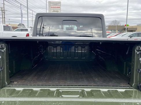 Used 2022 Jeep Gladiator Sport image 20