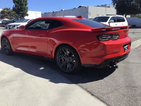 Used 2022 Chevrolet Camaro ZL1 RWD image 3