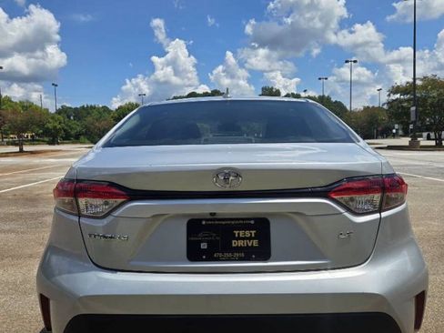 Used 2021 Toyota Corolla LE FWD image 6