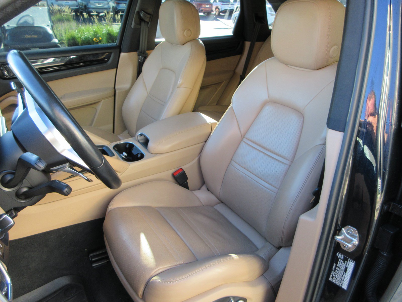 Used 2020 Porsche Cayenne AWD/4WD image 20