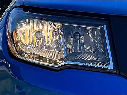 Used 2021 Jeep Compass Limited image 30