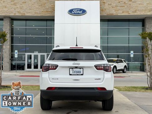 Used 2022 Jeep Compass Latitude image 21