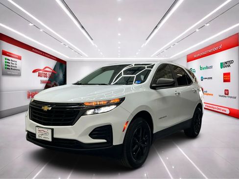 Used 2022 Chevrolet Equinox LS w/ LS Convenience Package AWD/4WD image 3