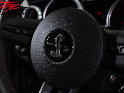 Used 2009 Ford Mustang Shelby GT500 RWD image 29
