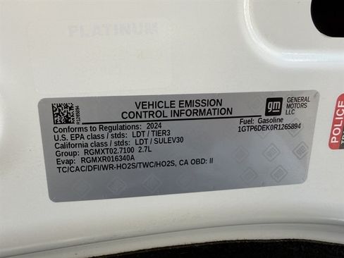 Used 2024 GMC Canyon AT4 w/ Canyon Safety Plus Package AWD/4WD image 18