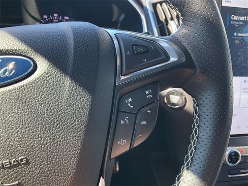 Used 2021 Ford Edge ST image 20