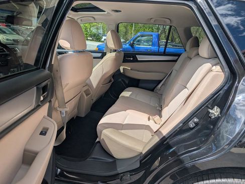 Used 2015 Subaru Outback 2.5i Premium AWD/4WD image 9