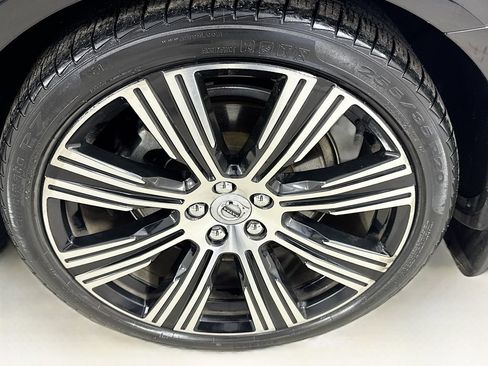 Used 2023 Volvo S90 B6 Plus w/ Protection Package Premier AWD/4WD image 43