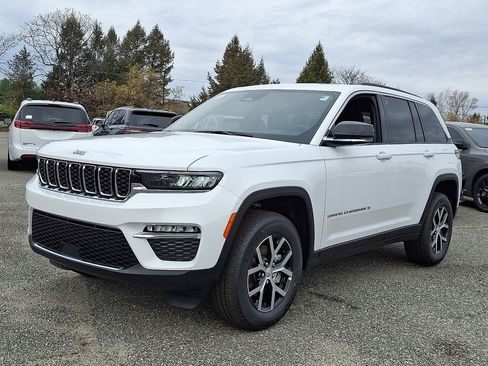 New 2025 Jeep Grand Cherokee Limited image 4