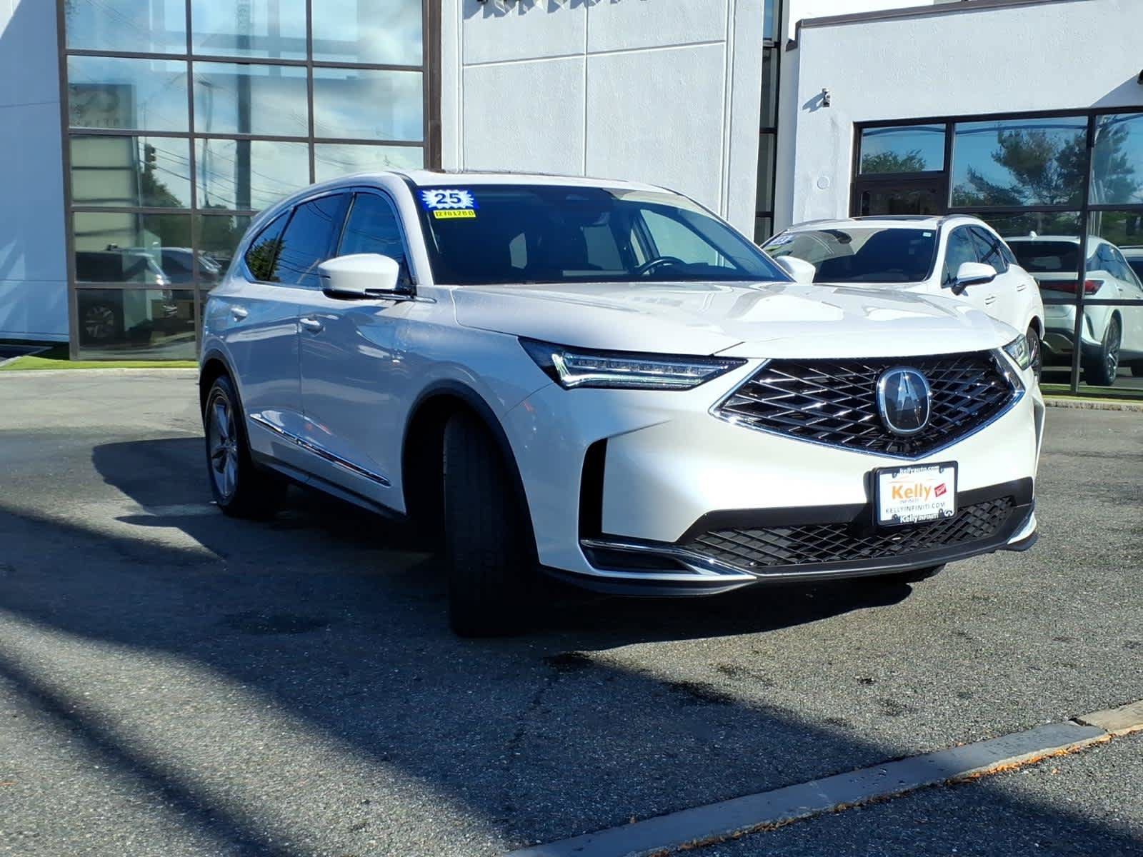 Used 2025 Acura MDX SH-AWD image 3