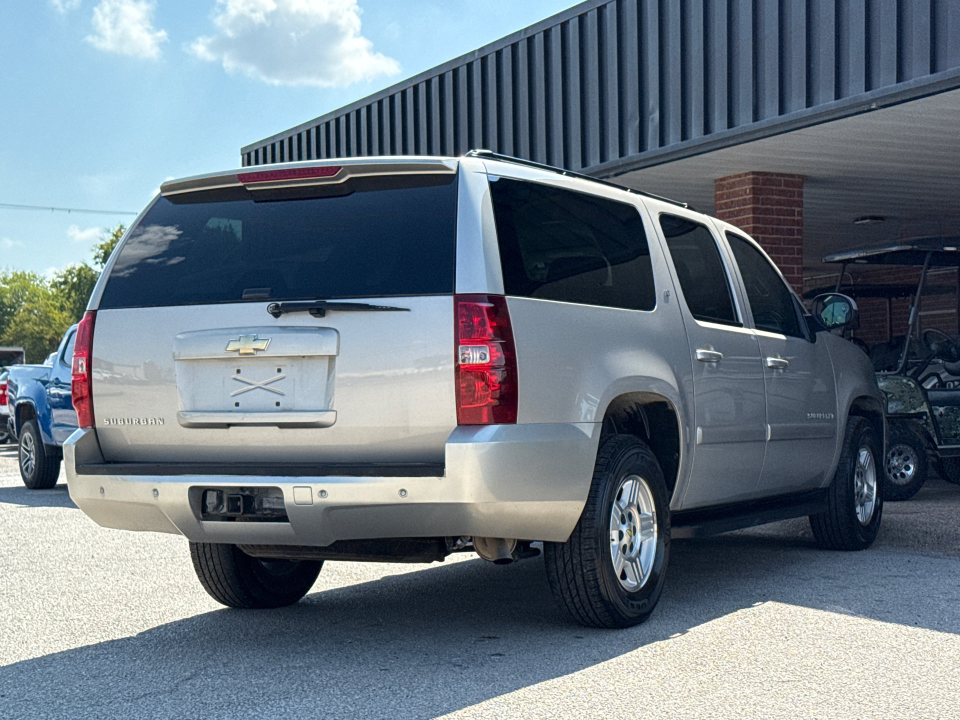 Used 2007 Chevrolet Suburban LT w/ 1LT Special Edition RWD image 9