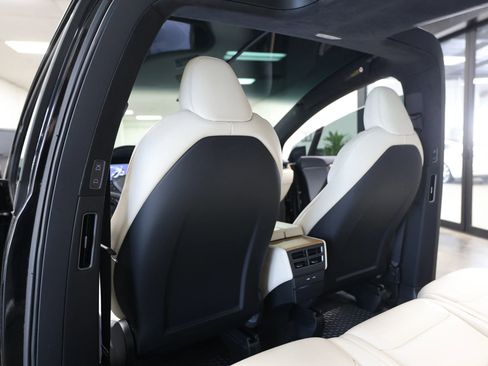 Used 2020 Tesla Model X Long Range image 40