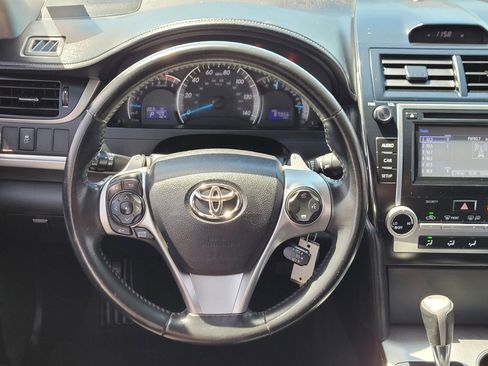 Used 2014 Toyota Camry SE w/ Fleet Convenience Package FWD image 12