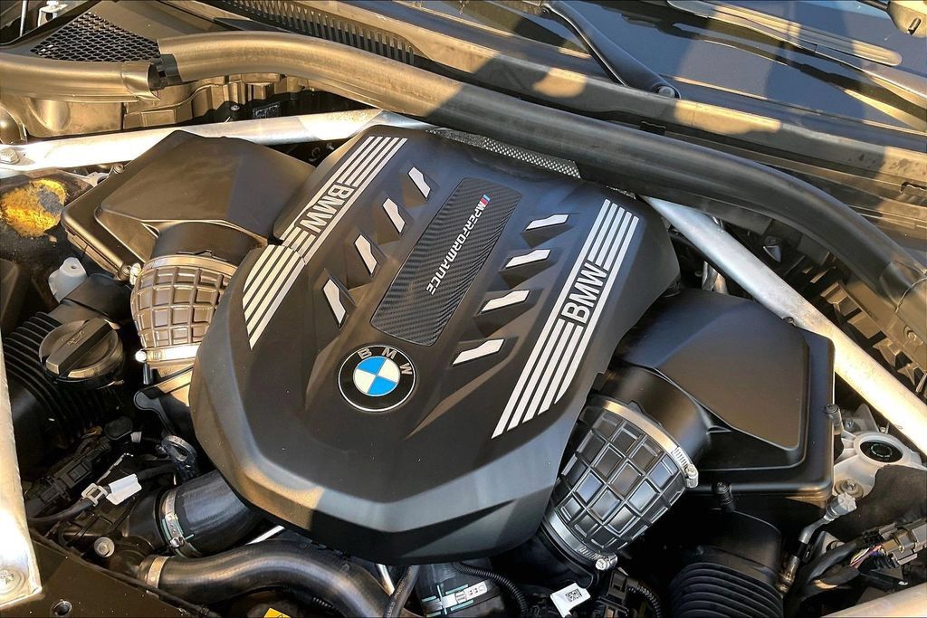 Used 2021 BMW X7 M50i AWD/4WD image 32