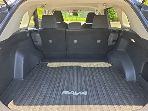 Used 2024 Toyota RAV4 LE FWD image 13