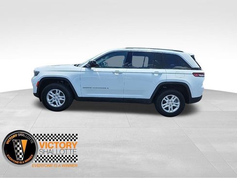 Certified 2023 Jeep Grand Cherokee Laredo image 8