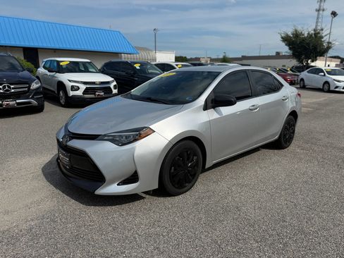 Used 2017 Toyota Corolla LE w/ Carpet Mat Package (TMS) FWD image 4