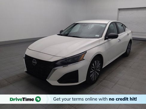 Used 2025 Nissan Altima 2.5 SV FWD image 1
