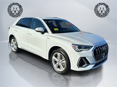 Used 2021 Audi Q3 2.0T Premium Plus w/ Premium Plus Package image 3