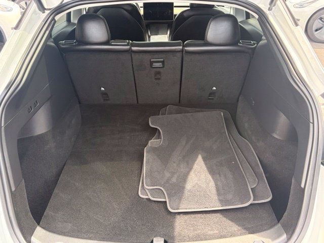 Used 2022 Tesla Model Y Performance AWD/4WD image 18