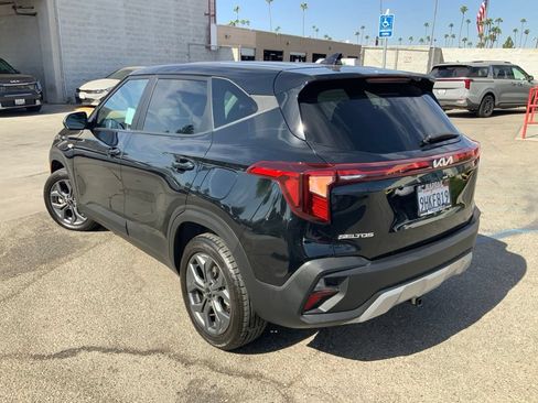 Used 2024 Kia Seltos LX AWD/4WD image 5