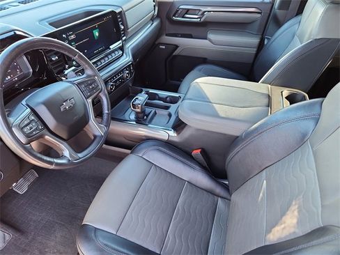 Used 2023 Chevrolet Silverado 1500 ZR2 w/ Technology Package image 11