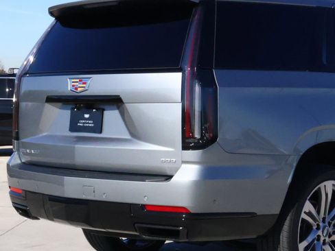 Used 2025 Cadillac Escalade Sport w/ Touring Package image 11