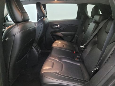 Used 2021 Jeep Cherokee Limited image 18