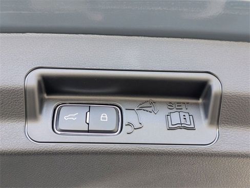 New 2026 Ford Explorer Active w/ Active Comfort Package image 32