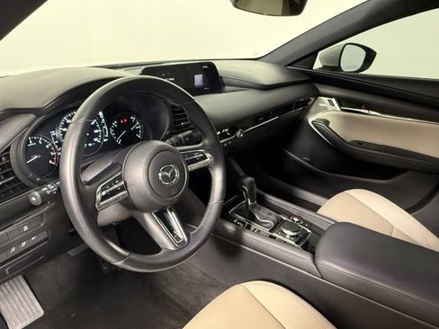 Used 2019 MAZDA MAZDA3 Hatchback w/ Preferred Package FWD image 15