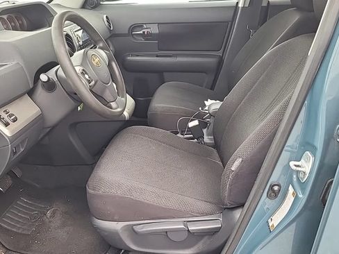 Used 2008 Scion xB FWD image 5
