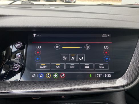 Used 2023 Buick Envision Essence FWD image 25