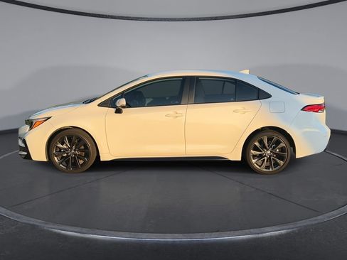 Used 2023 Toyota Corolla SE FWD image 5