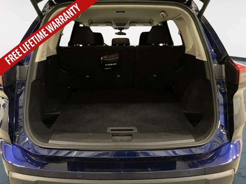 Used 2025 Nissan Rogue SV AWD/4WD image 29