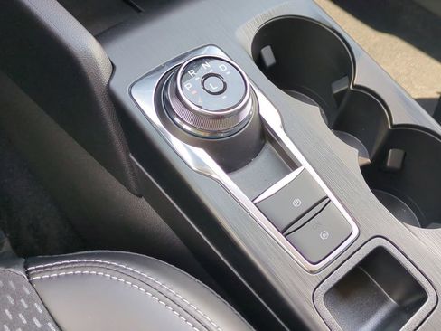 New 2025 Ford Escape SE image 29