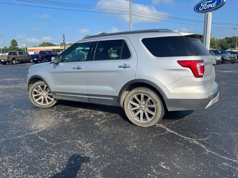 Used 2017 Ford Explorer Limited AWD/4WD image 5